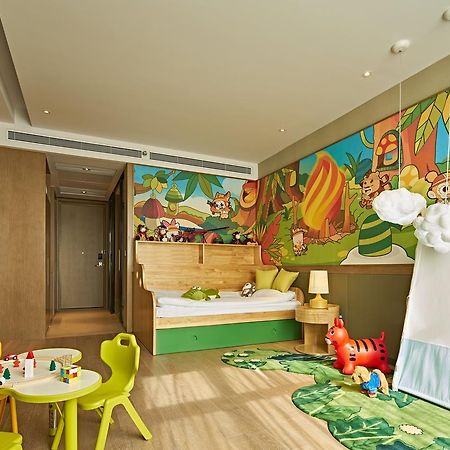 Отель Wanda Realm Hefei Chaohu Экстерьер фото