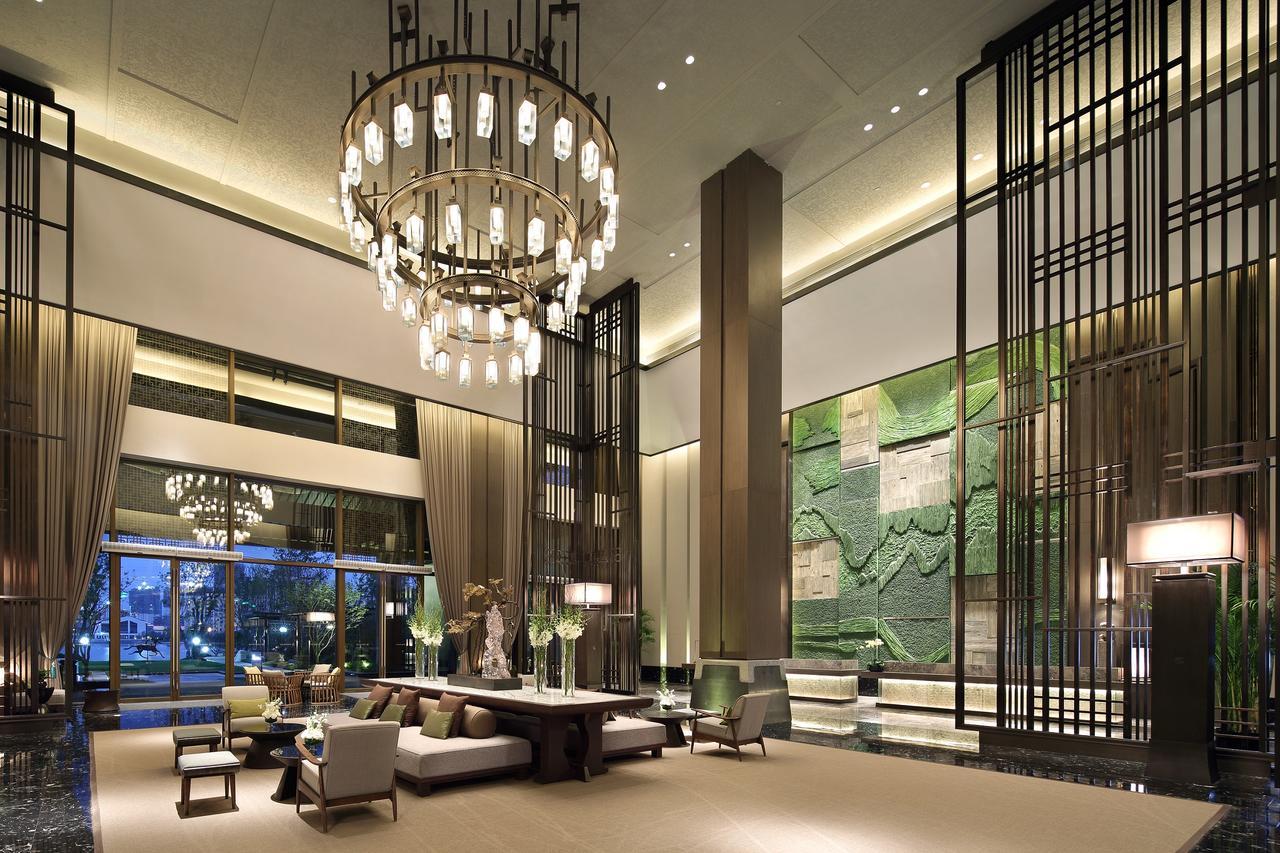 Отель Wanda Realm Hefei Chaohu Экстерьер фото