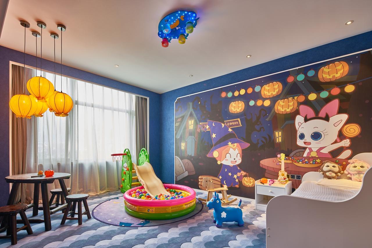 Отель Wanda Realm Hefei Chaohu Экстерьер фото