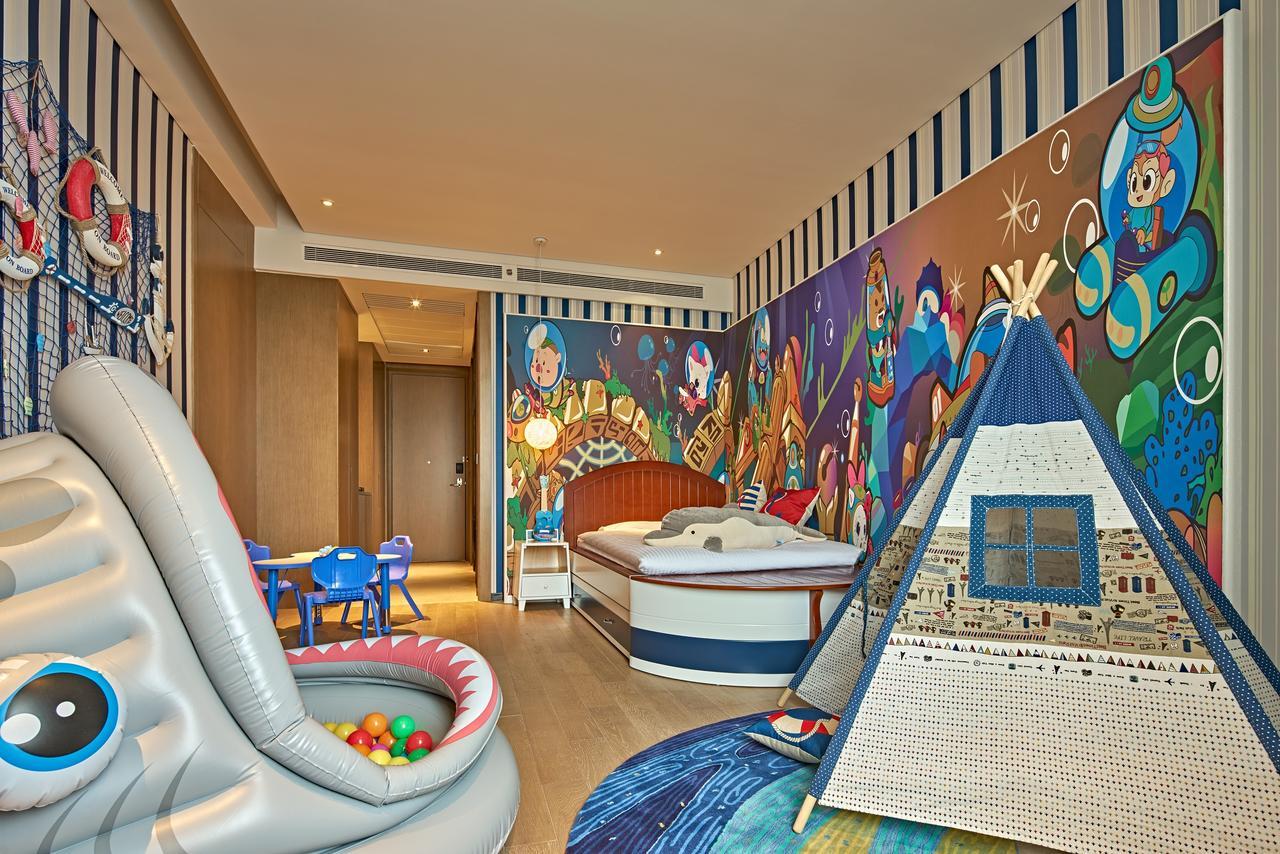 Отель Wanda Realm Hefei Chaohu Экстерьер фото