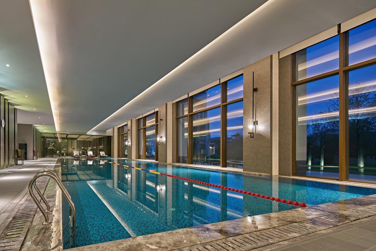 Отель Wanda Realm Hefei Chaohu Экстерьер фото