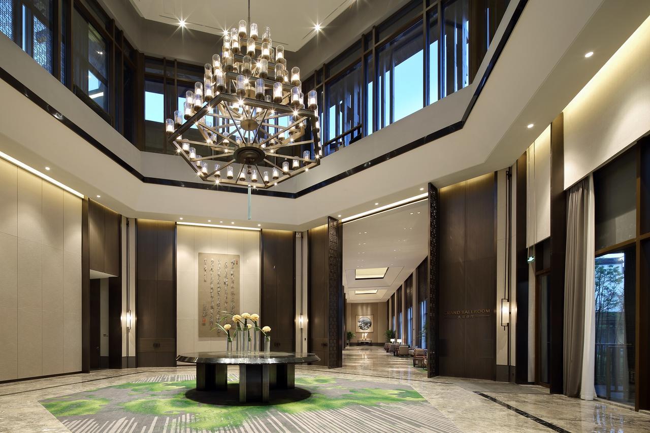 Отель Wanda Realm Hefei Chaohu Экстерьер фото